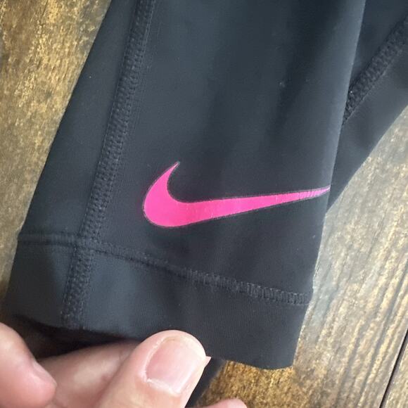 Nike Pro Capri Leggings Yoga Pants Dri-Fit Women's Medium Gym Black Pink - Picture 7 of 7